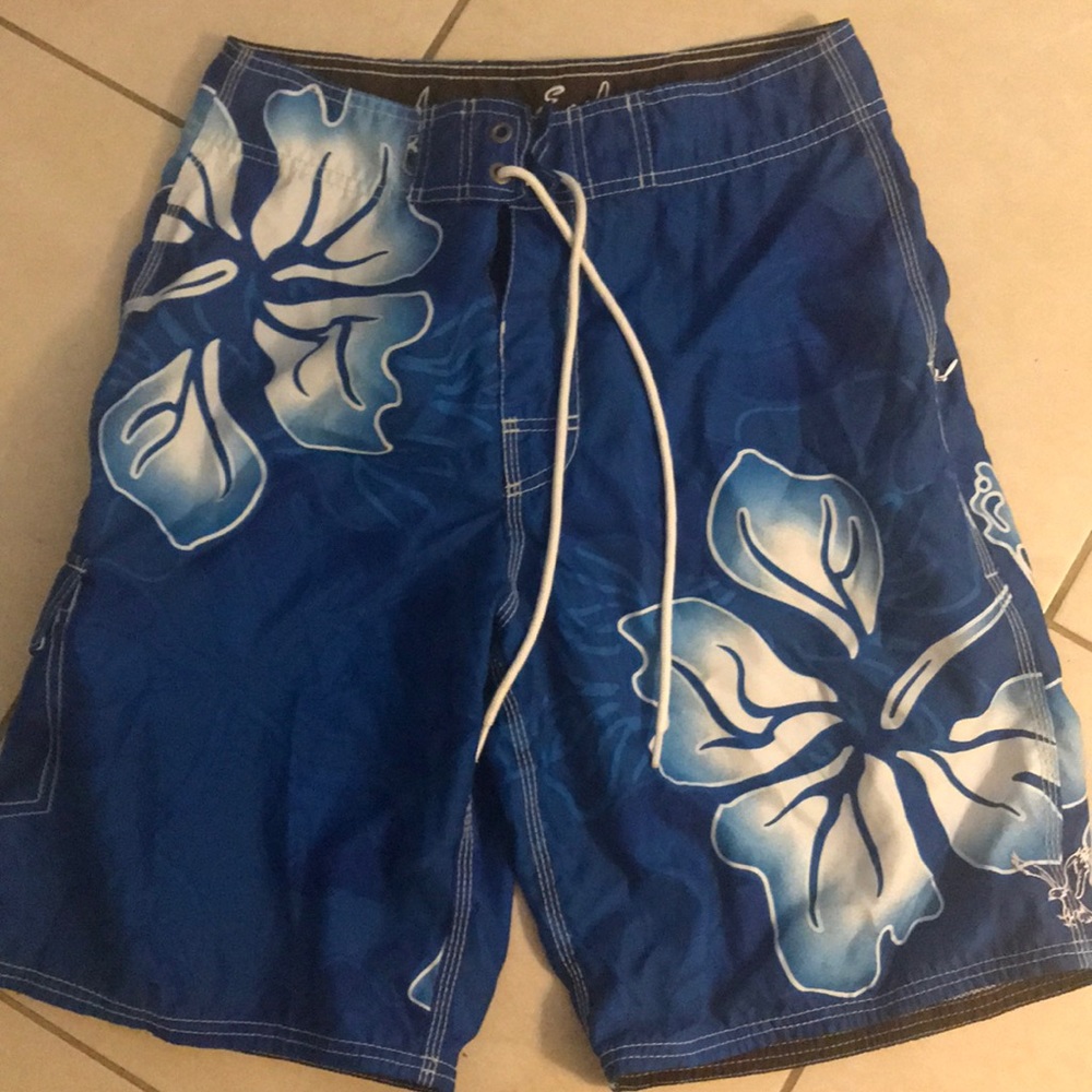 American eagle men’s board shorts size med